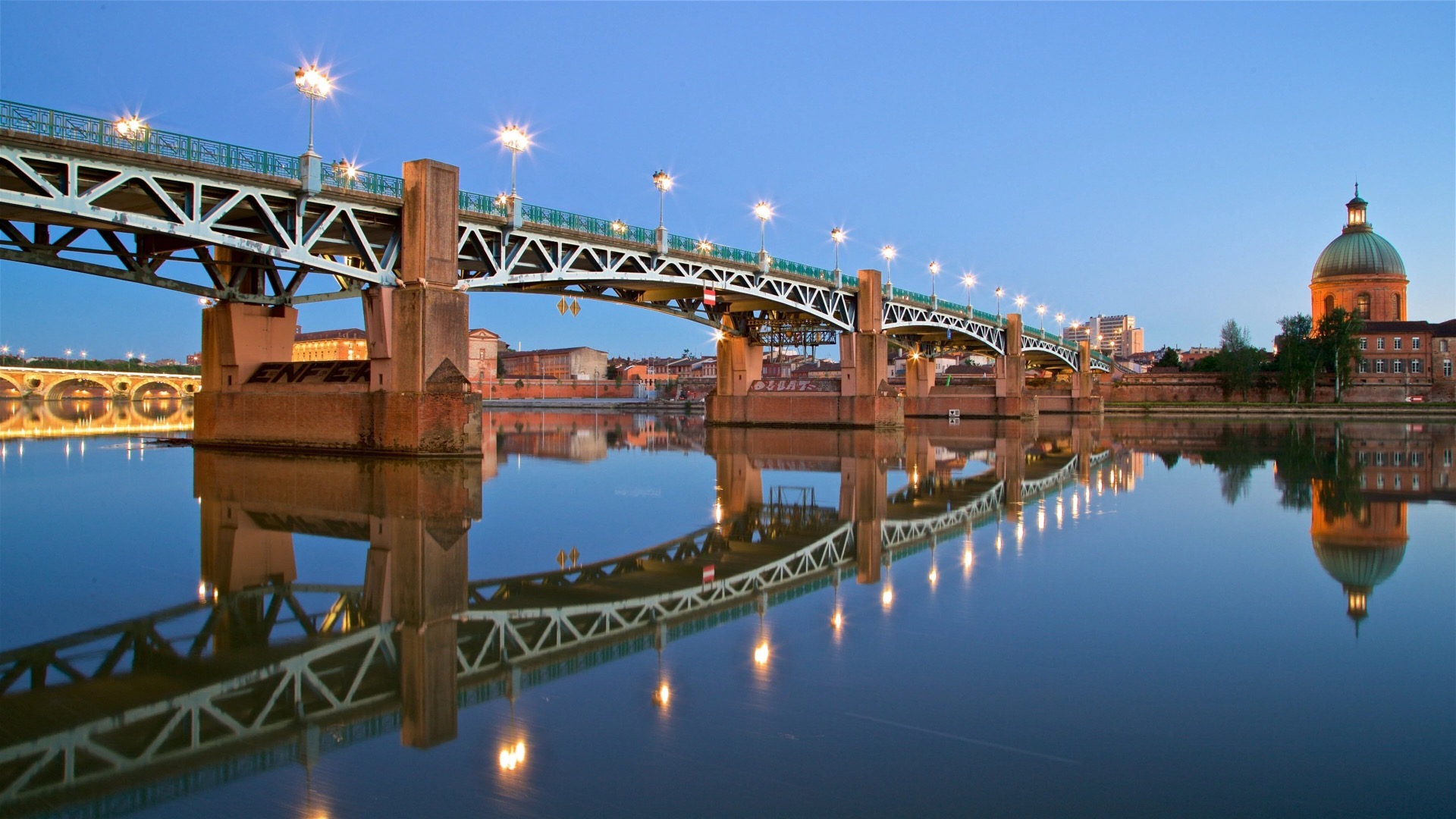 El río Garona en Toulouse